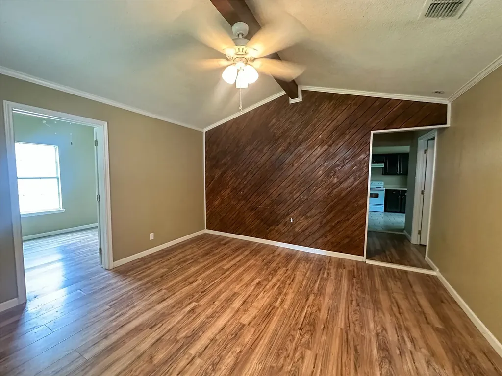 943 N Border Street Cleburne TX 76031