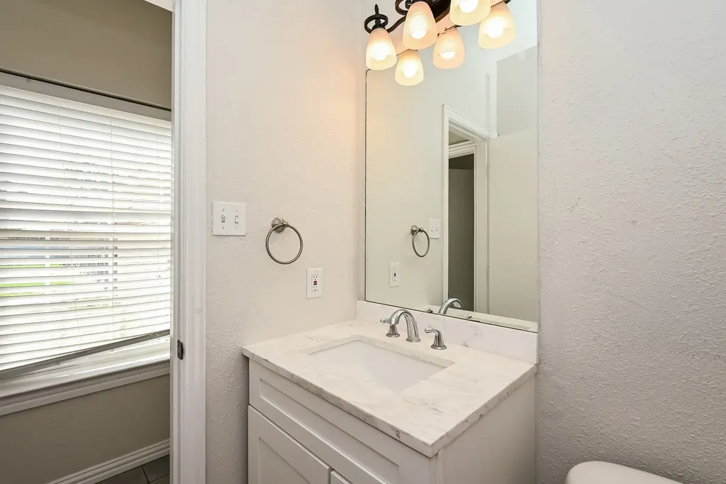 2057 Spinnaker Lane Azle TX 76020