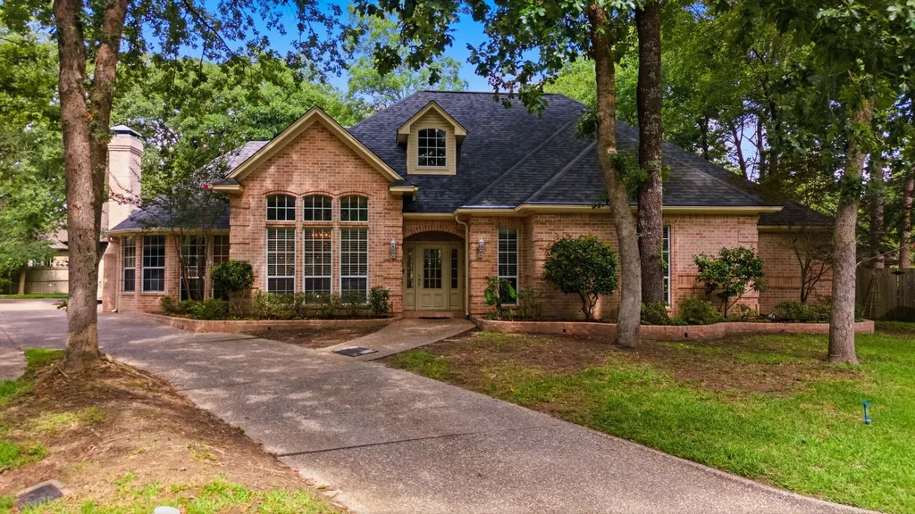 4117 Hollow Oak Circle Tyler TX 75707