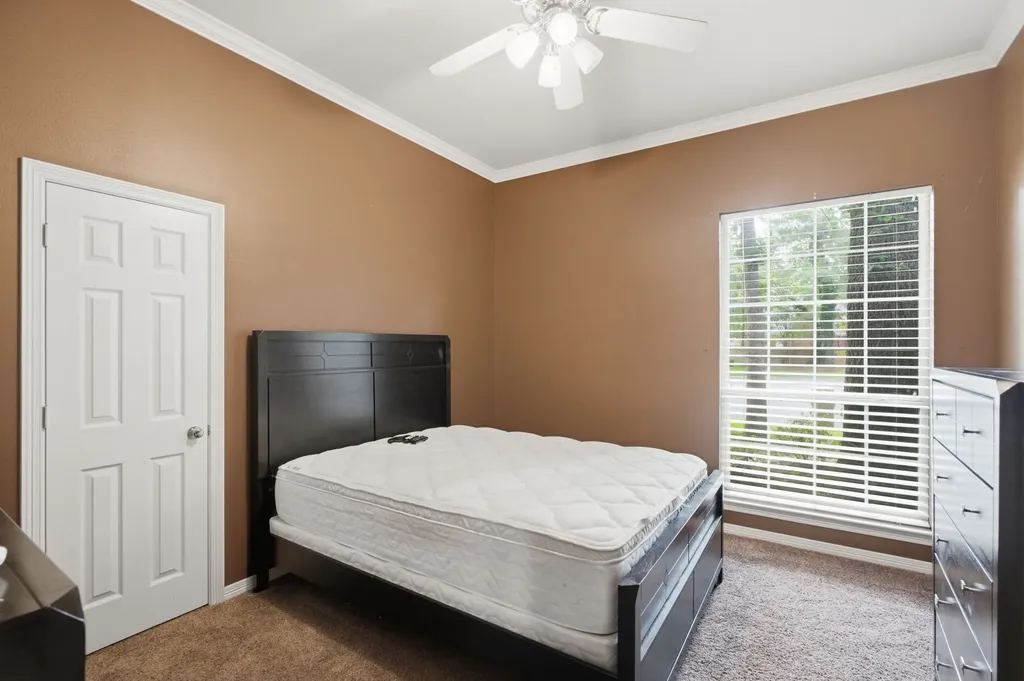 4117 Hollow Oak Circle Tyler TX 75707