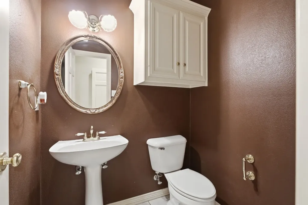 4117 Hollow Oak Circle Tyler TX 75707