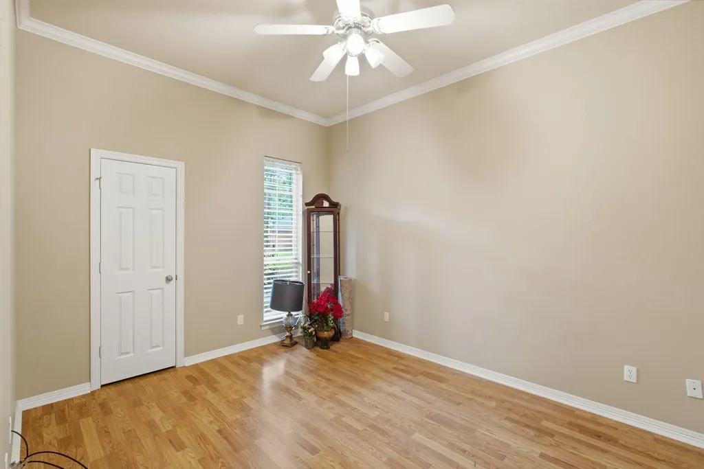 4117 Hollow Oak Circle Tyler TX 75707