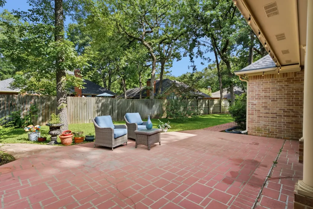4117 Hollow Oak Circle Tyler TX 75707