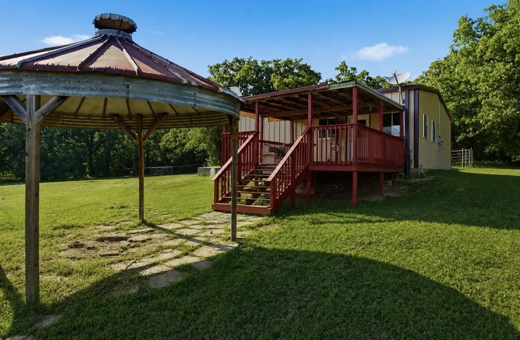 500 County Road 1300 Lake Creek TX 75450