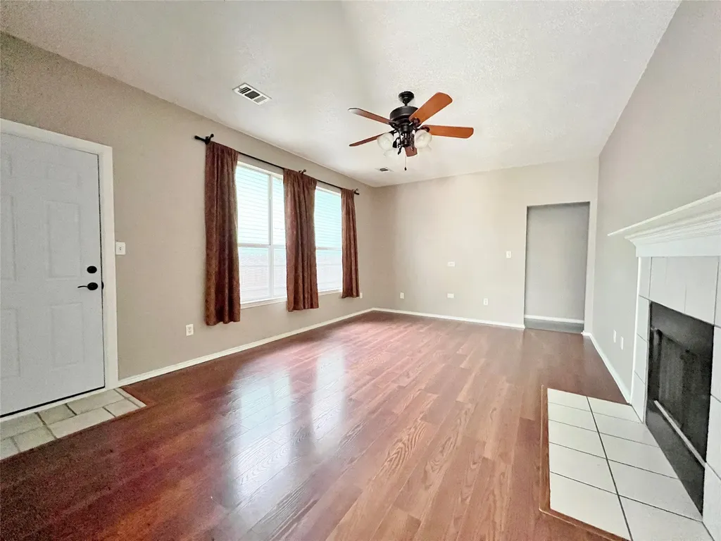 2809 Newport Avenue Denton TX 76209