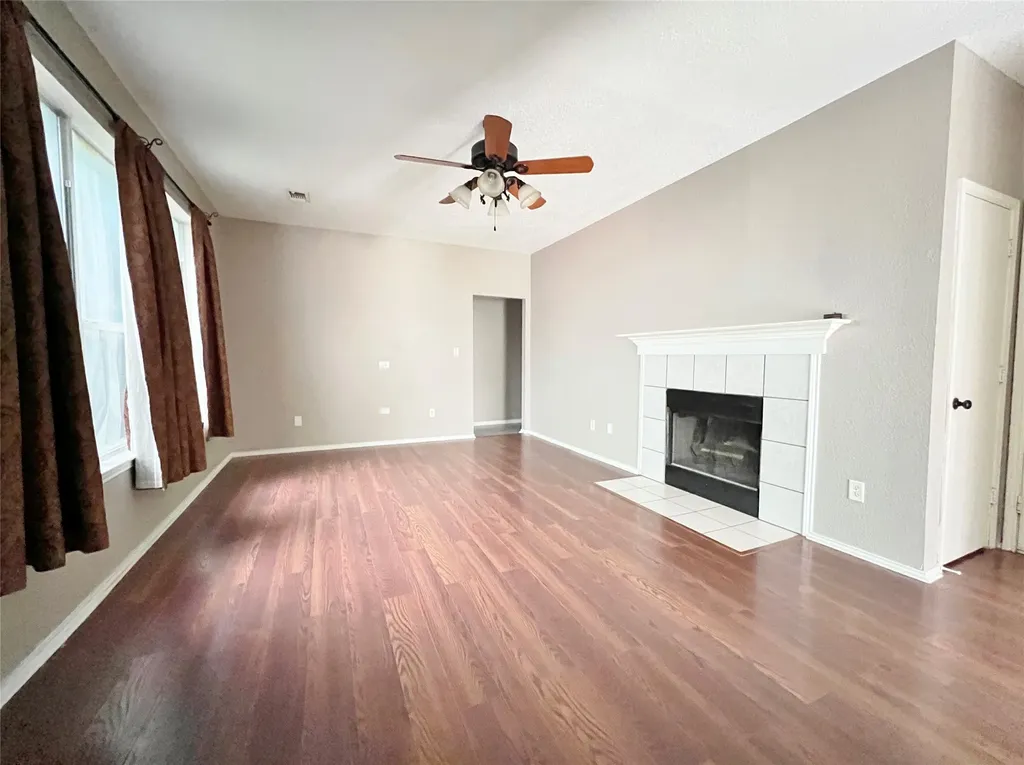 2809 Newport Avenue Denton TX 76209