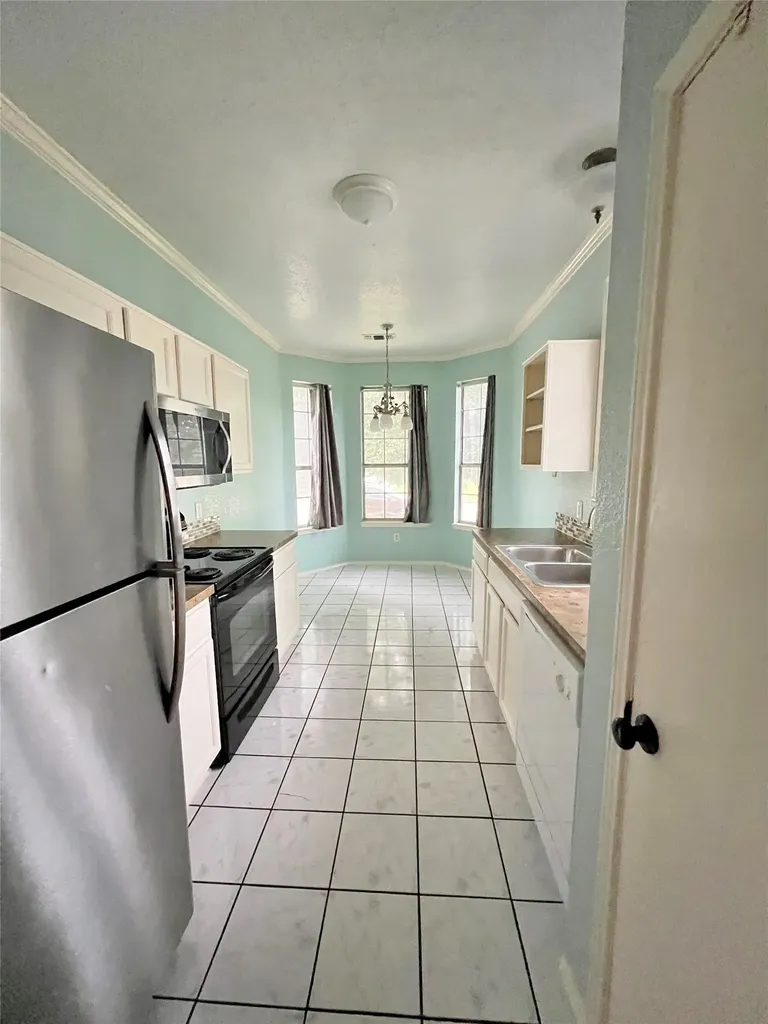 2809 Newport Avenue Denton TX 76209