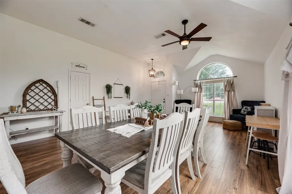104 Bent Creek Court Waxahachie TX 75165