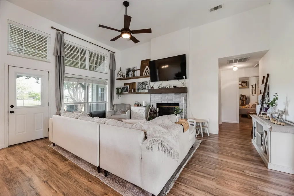 104 Bent Creek Court Waxahachie TX 75165