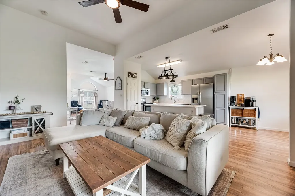 104 Bent Creek Court Waxahachie TX 75165