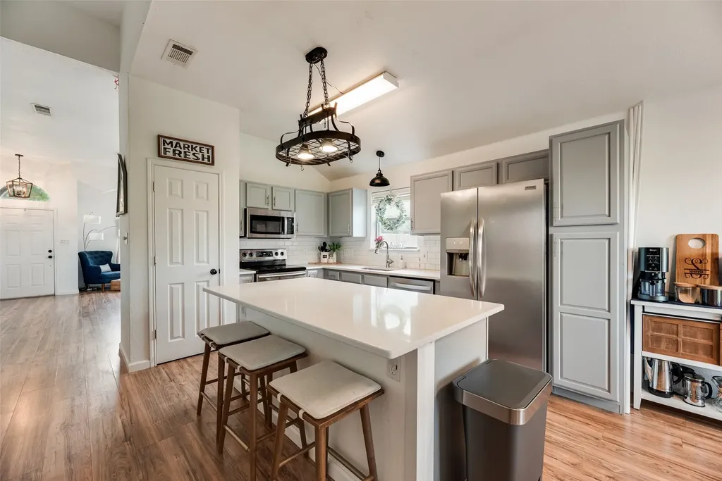 104 Bent Creek Court Waxahachie TX 75165