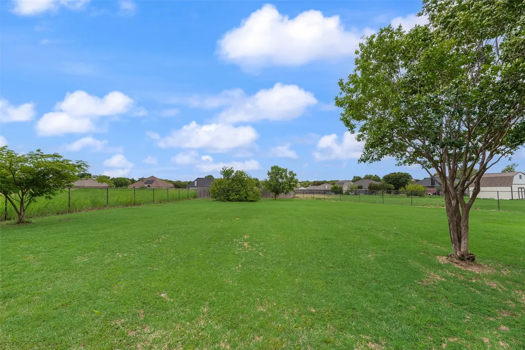 104 Bent Creek Court Waxahachie TX 75165