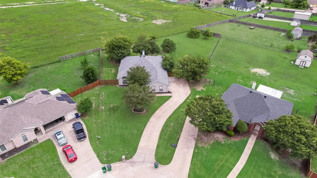 104 Bent Creek Court Waxahachie TX 75165
