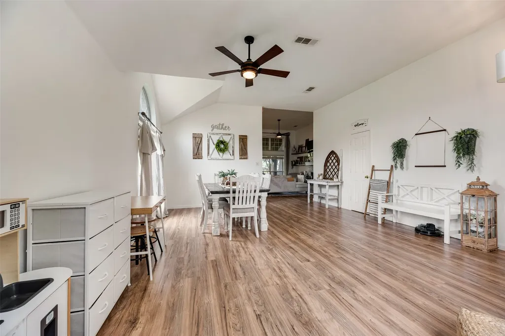 104 Bent Creek Court Waxahachie TX 75165