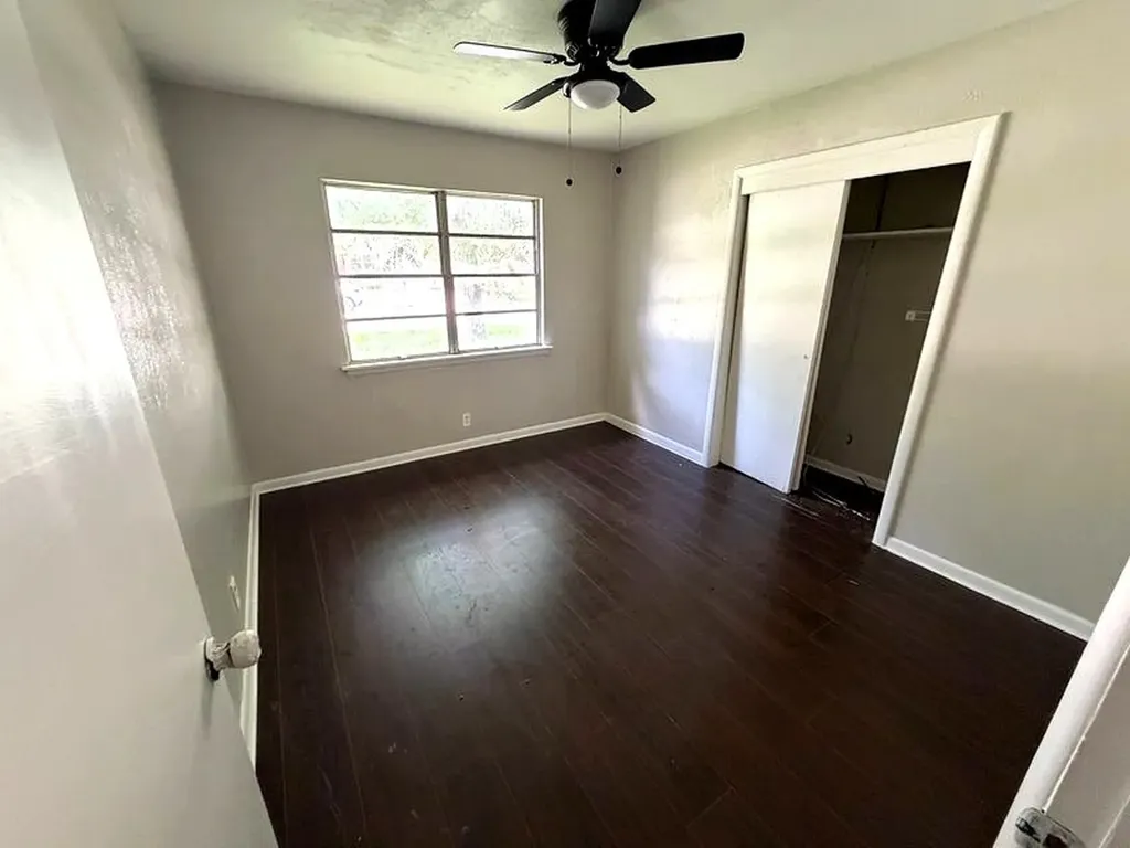 780 Betty Lane Hurst TX 76053