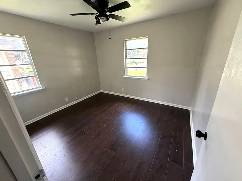 780 Betty Lane Hurst TX 76053
