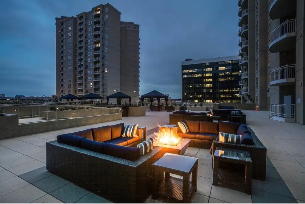 3225 Turtle Creek Boulevard Dallas TX 75219