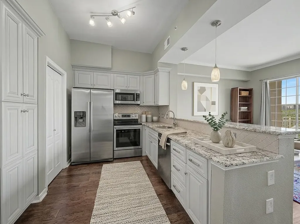 3225 Turtle Creek Boulevard Dallas TX 75219