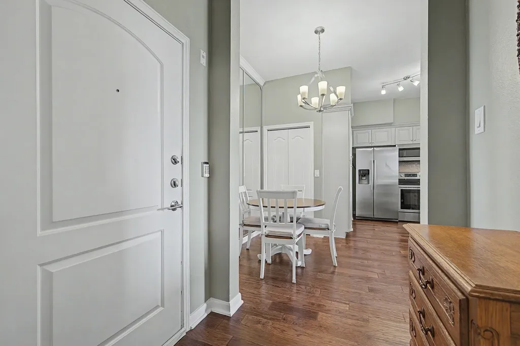 3225 Turtle Creek Boulevard Dallas TX 75219