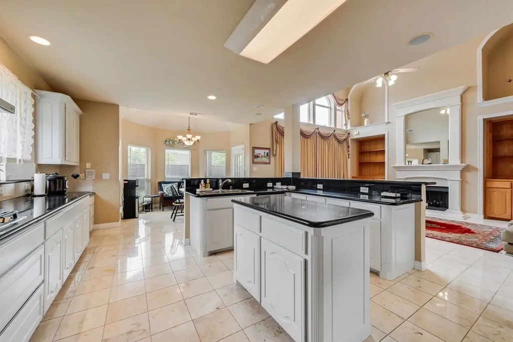 6634 Shell Flower Lane Dallas TX 75252