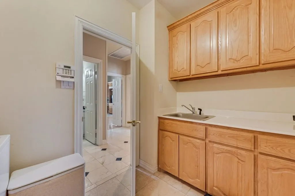 6634 Shell Flower Lane Dallas TX 75252