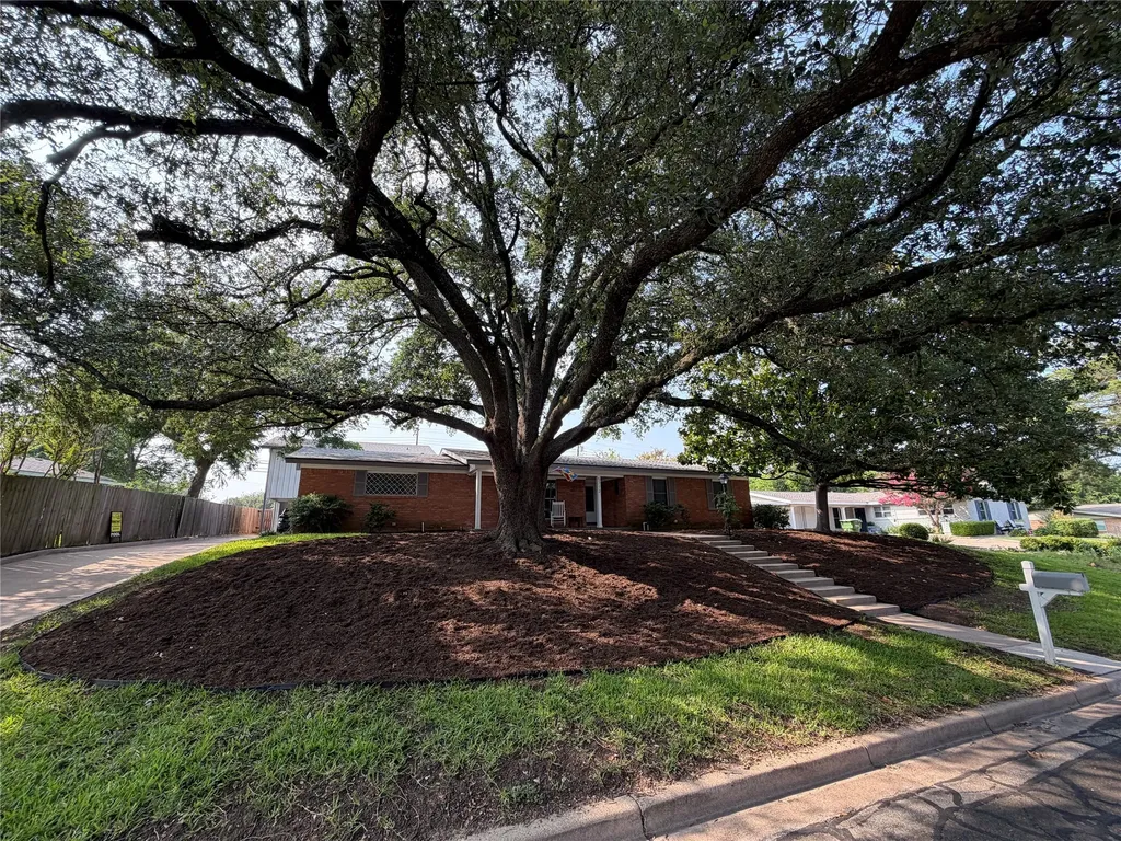 5713 Roberts Drive Waco TX 76710