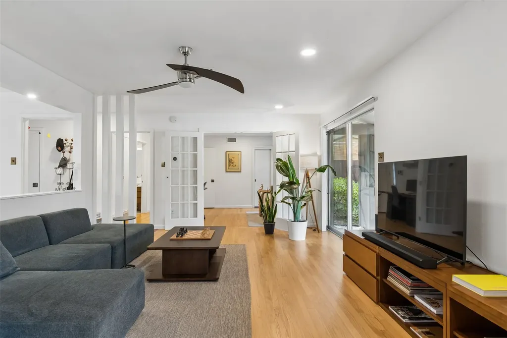 11008 Quail Run Street Dallas TX 75238
