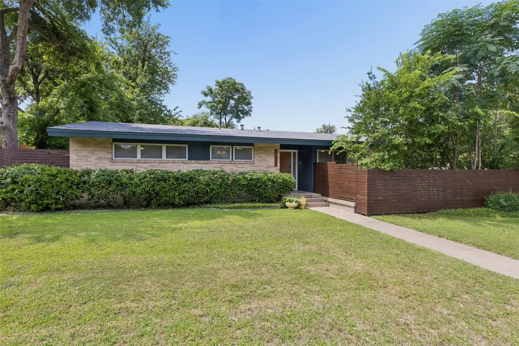 11008 Quail Run Street Dallas TX 75238