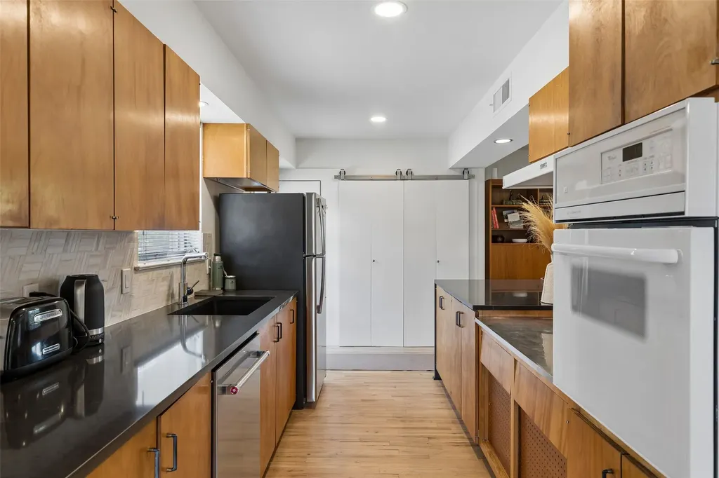 11008 Quail Run Street Dallas TX 75238