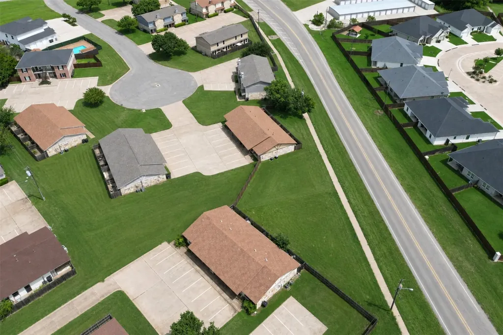 1411 Courtney Place Cleburne TX 76033