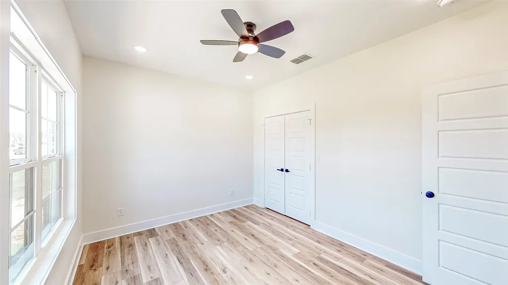 207 Sides Boulevard Bullard TX 75757