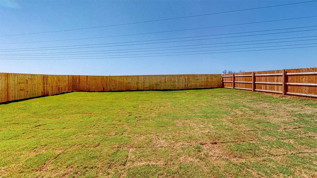 207 Sides Boulevard Bullard TX 75757