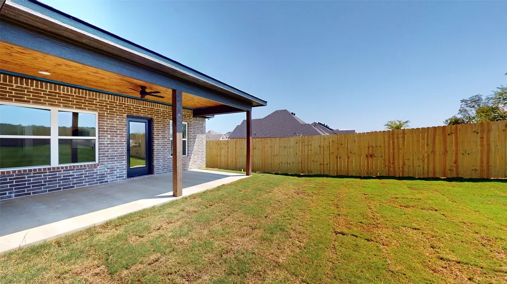 207 Sides Boulevard Bullard TX 75757