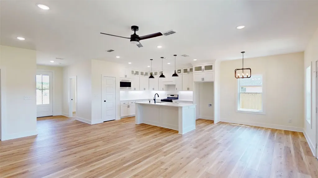 207 Sides Boulevard Bullard TX 75757