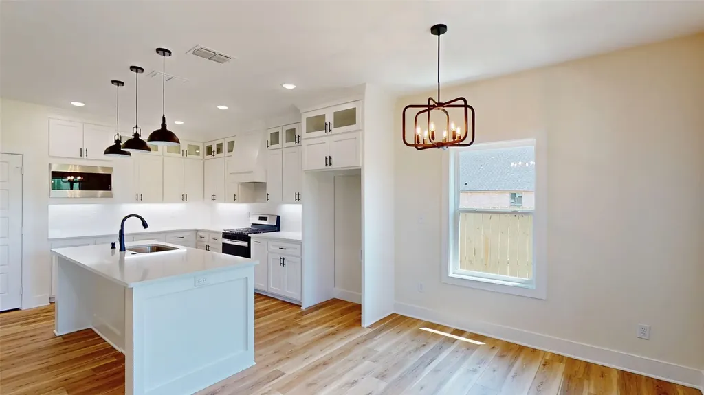 207 Sides Boulevard Bullard TX 75757