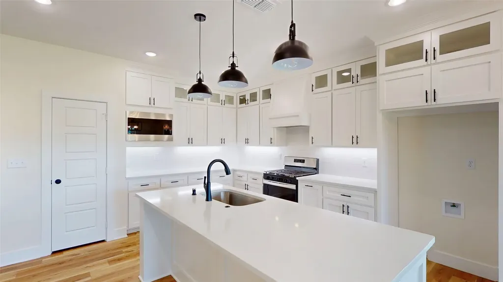 207 Sides Boulevard Bullard TX 75757