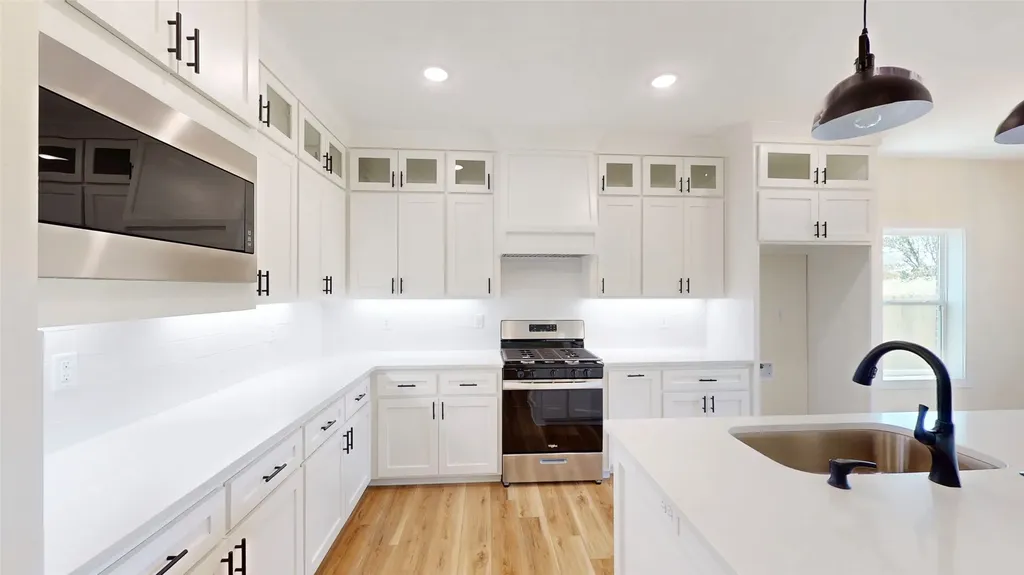 207 Sides Boulevard Bullard TX 75757