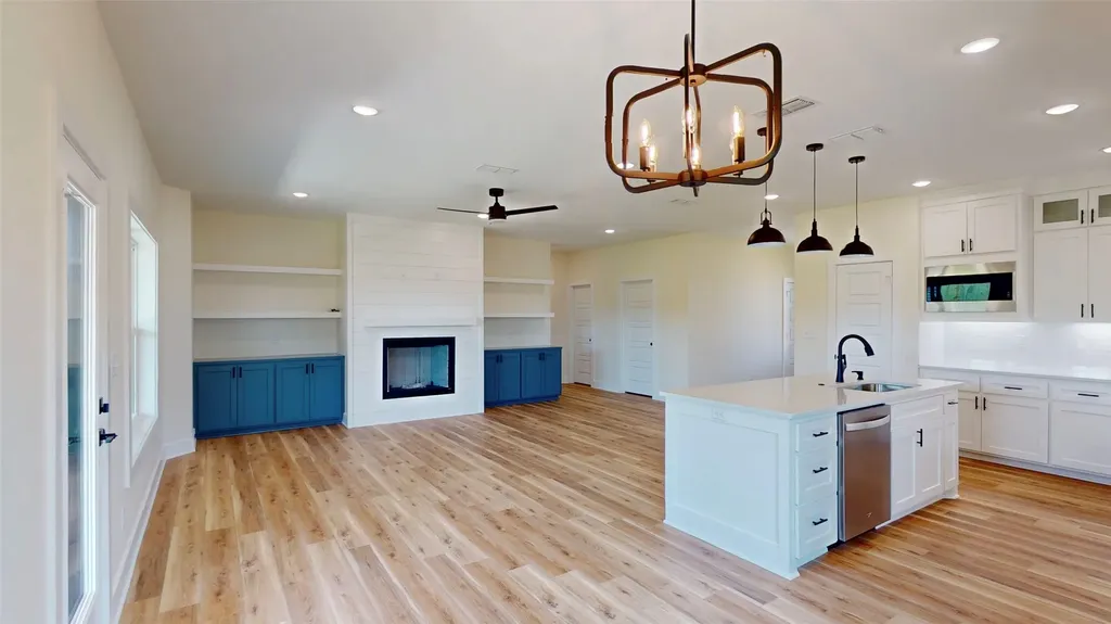 207 Sides Boulevard Bullard TX 75757