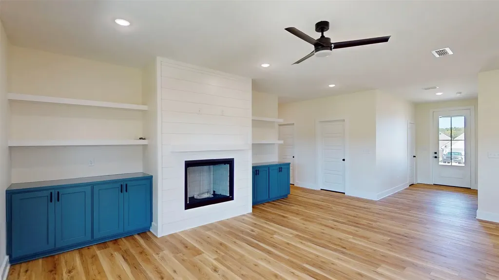 207 Sides Boulevard Bullard TX 75757