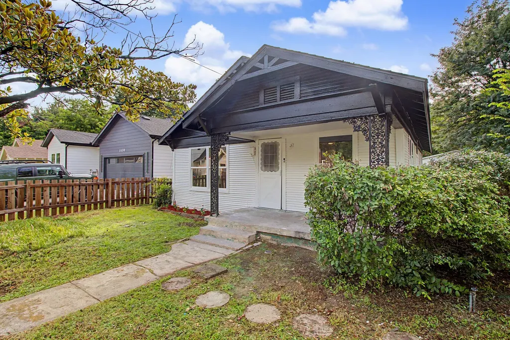2643 Marburg Street Dallas TX 75215