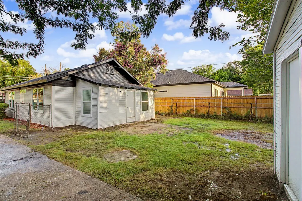 2643 Marburg Street Dallas TX 75215