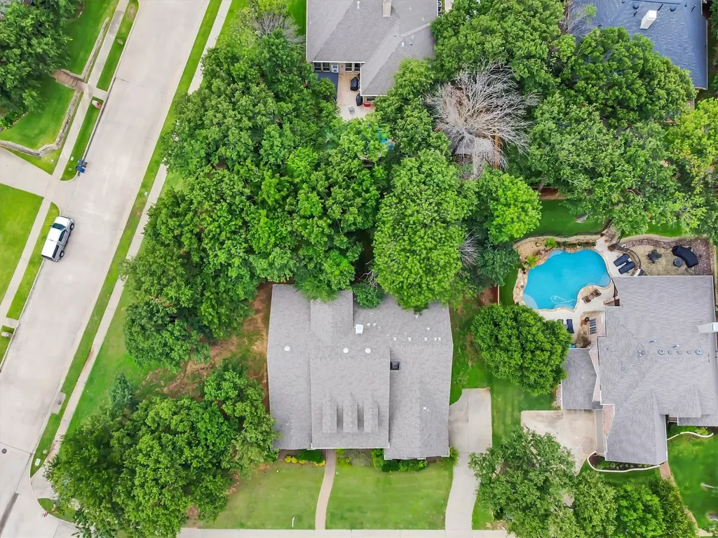 1918 Bridgestone Drive Corinth TX 76210