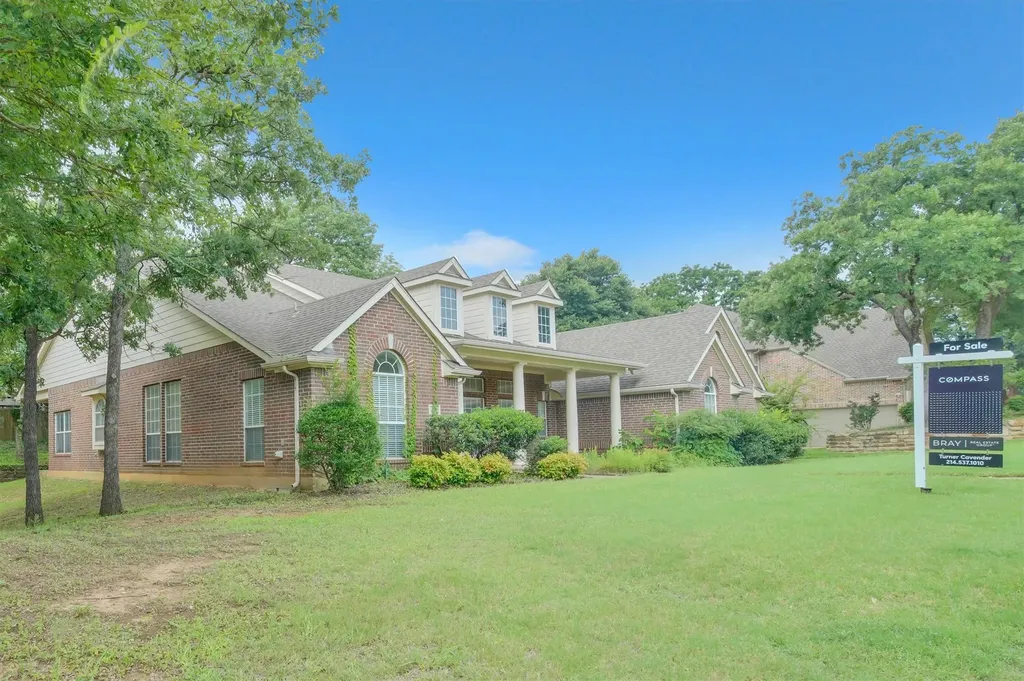 1918 Bridgestone Drive Corinth TX 76210