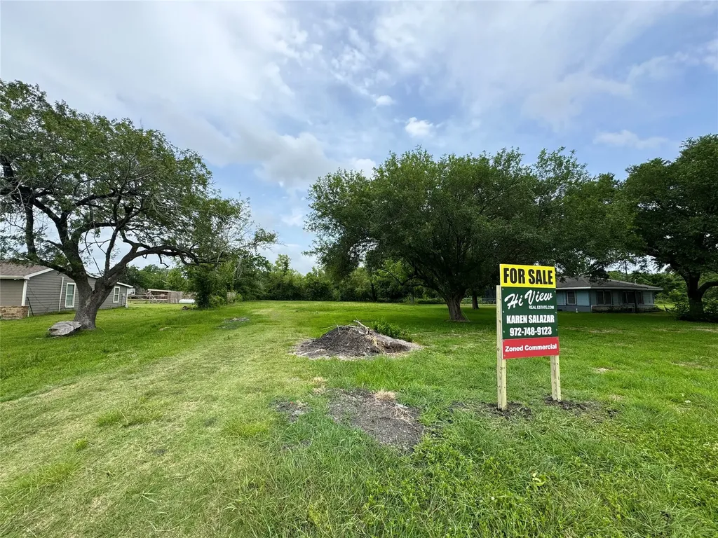 000 John Martin Road Baytown TX 77521