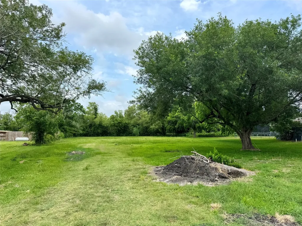 000 John Martin Road Baytown TX 77521