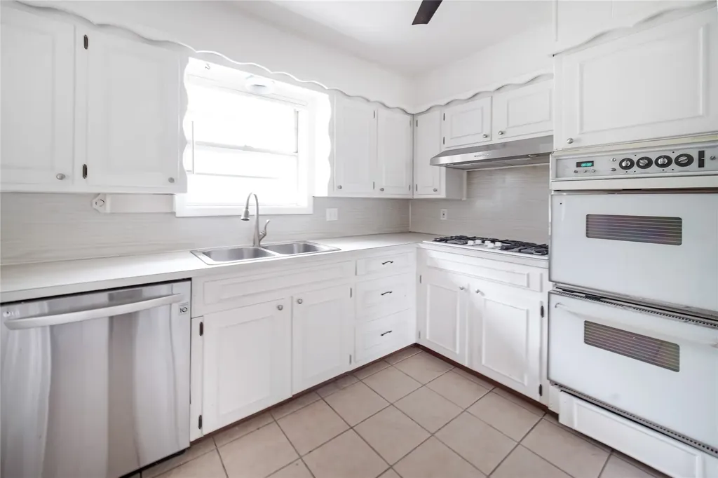 281 Oak Ridge Street Jacksboro TX 76458