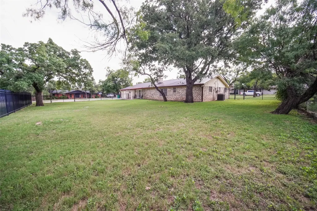 281 Oak Ridge Street Jacksboro TX 76458
