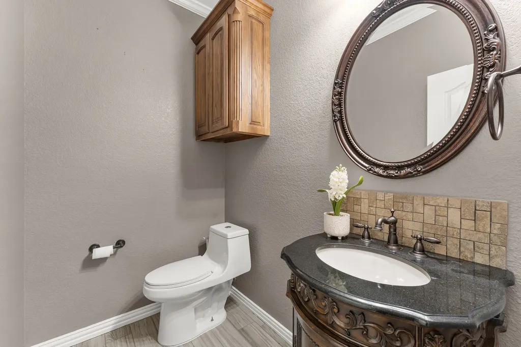 5540 Plata Lane Benbrook TX 76126