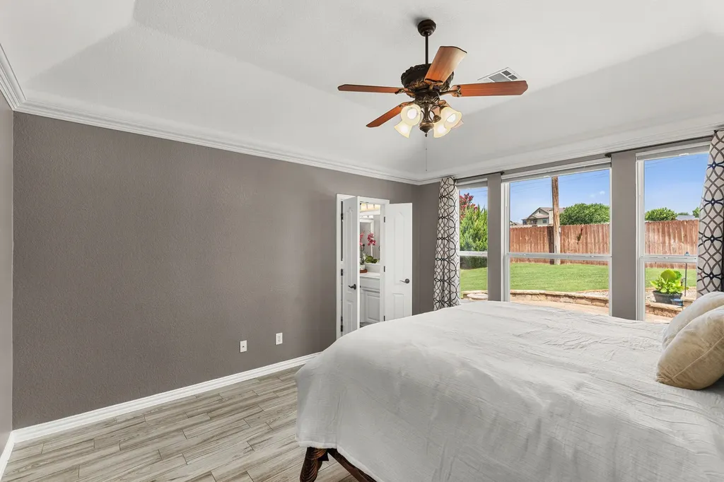 5540 Plata Lane Benbrook TX 76126