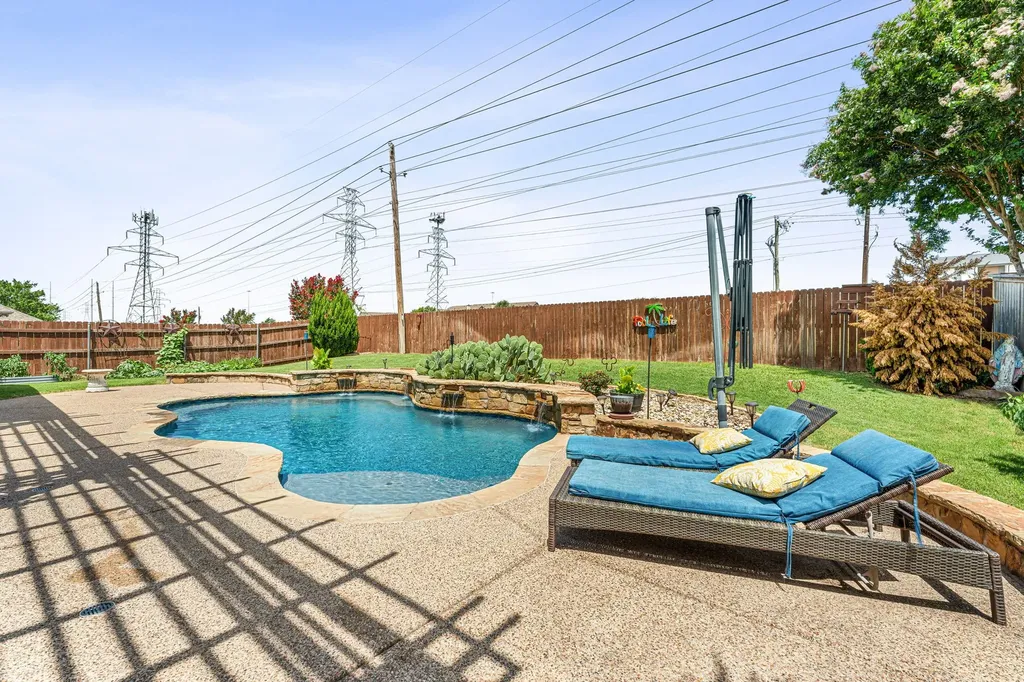 5540 Plata Lane Benbrook TX 76126